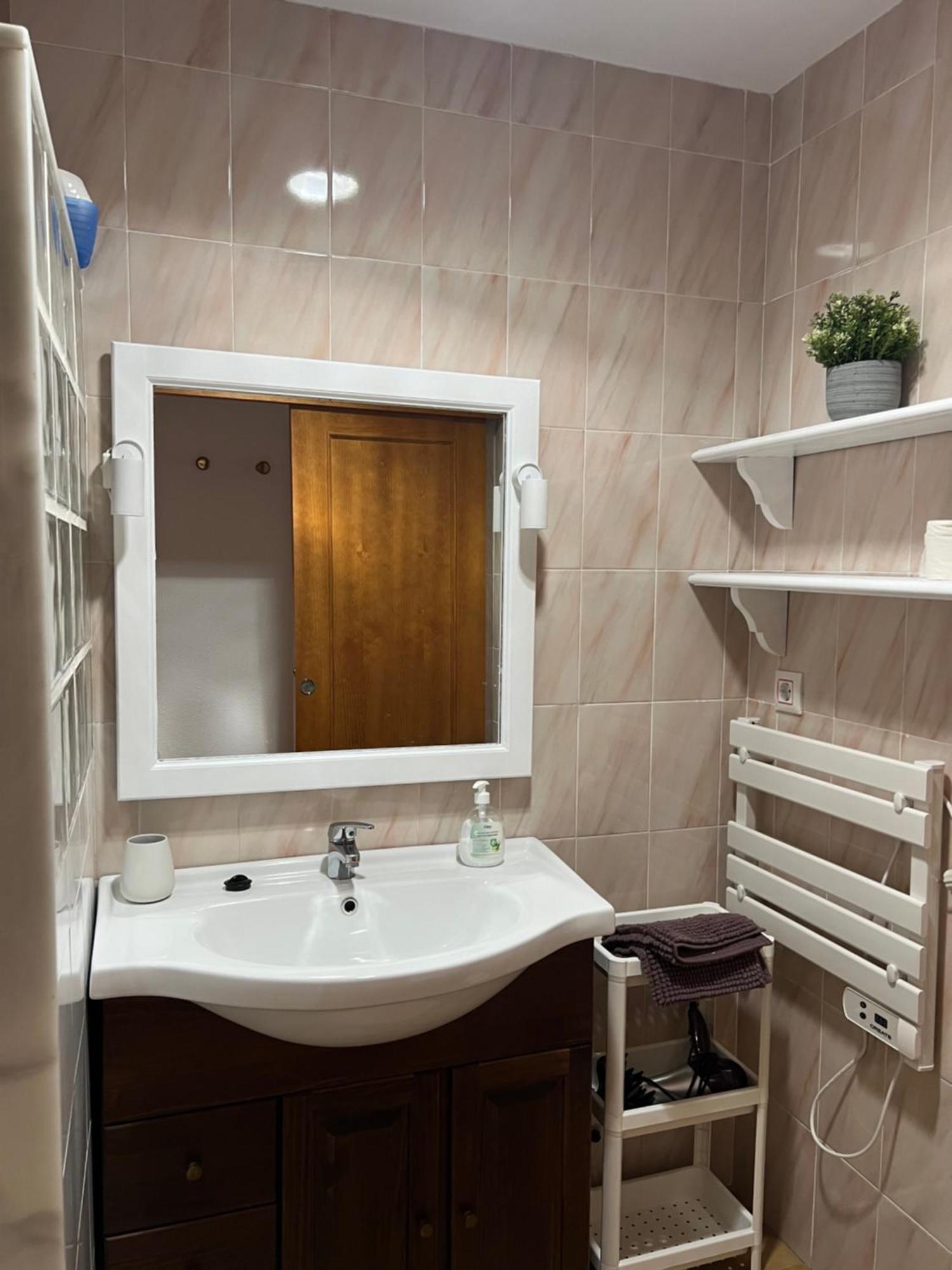 Sukha Apartment Tarifa Ngoại thất bức ảnh